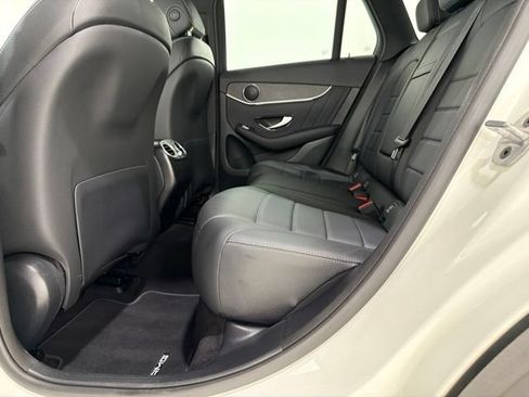 Used 2022 Mercedes-Benz GLC 300 4MATIC image 17