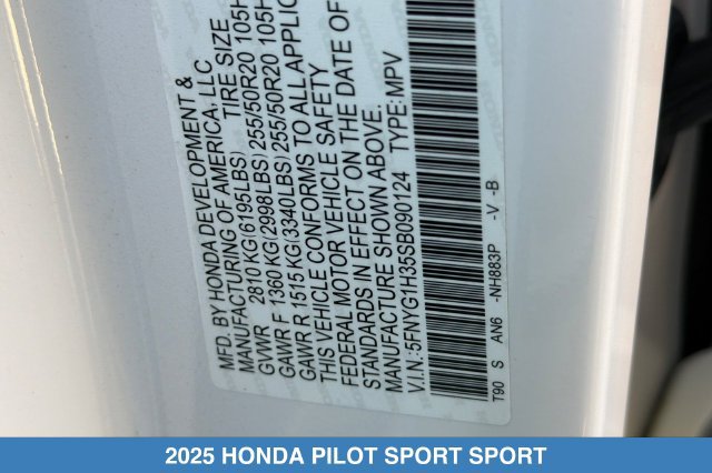 Certified 2025 Honda Pilot Sport image 33