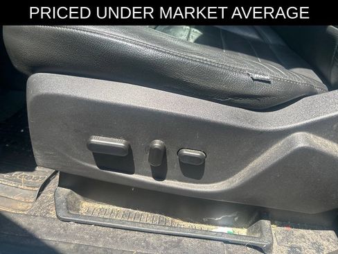 Used 2017 Ford Escape SE FWD image 9