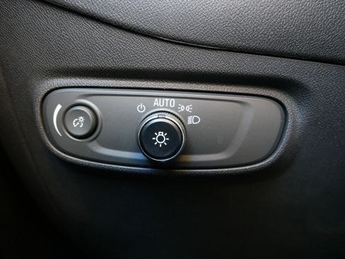 Used 2023 Chevrolet Equinox LT image 26