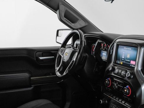 Used 2019 Chevrolet Silverado 1500 LT image 11