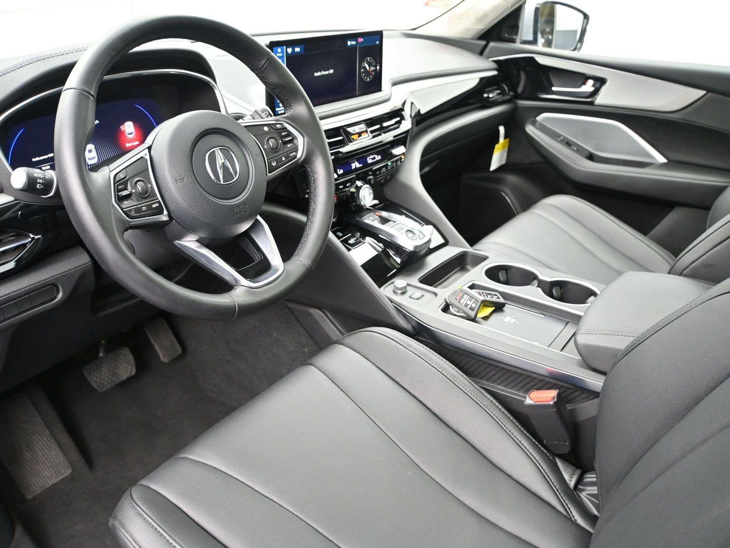 Certified 2025 Acura MDX SH-AWD image 2