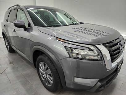 Used 2025 Nissan Pathfinder SV