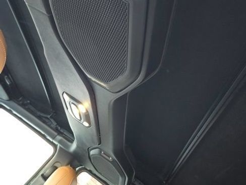 Used 2021 Jeep Wrangler Unlimited Sahara w/ LED Lighting Group AWD/4WD image 13