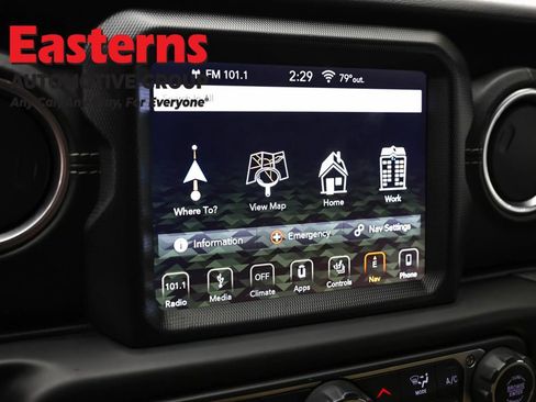 Used 2018 Jeep Wrangler Unlimited Sahara AWD/4WD image 19