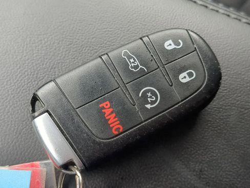 Certified 2022 Jeep Grand Cherokee Limited w/ Trailer Tow Group IV image 32