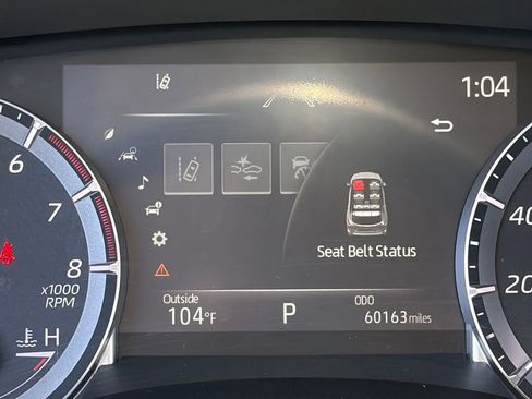 Used 2023 Toyota Highlander XLE AWD/4WD image 14