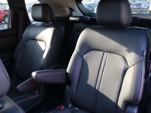 Used 2024 MAZDA CX-90 Plug-In Hybrid w/ Preferred AWD/4WD image 7