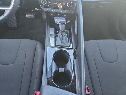 Certified 2023 Hyundai Elantra SEL w/ Convenience Package image 19