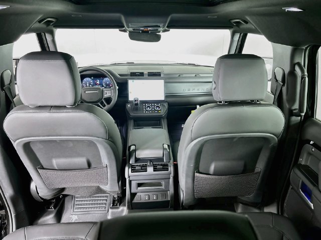 New 2026 Land Rover Defender 110 X-Dynamic SE AWD/4WD image 22