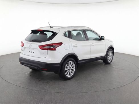 Used 2020 Nissan Rogue Sport SV FWD image 4