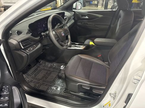 Used 2025 Buick Envista Preferred FWD image 20