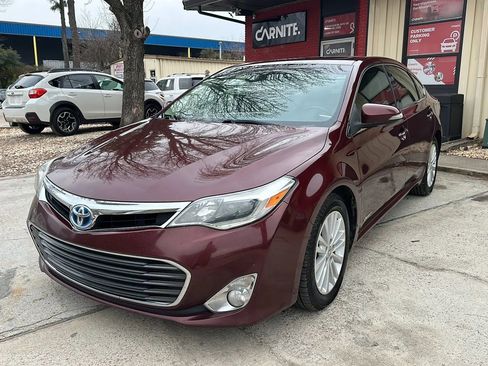 Used 2013 Toyota Avalon Limited image 1