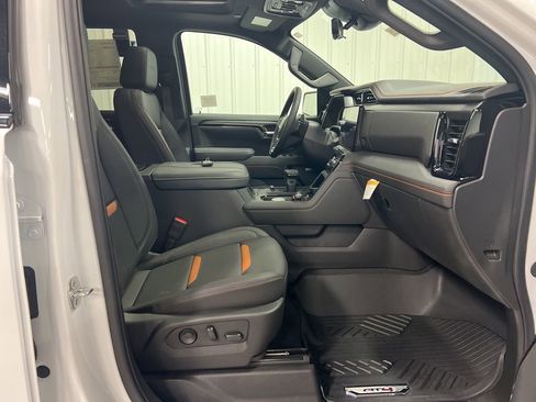 New 2026 GMC Sierra 1500 AT4 w/ AT4 Premium Package AWD/4WD image 9