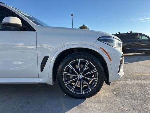 Used 2022 BMW X5 xDrive40i w/ M Sport Package image 3
