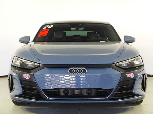 Used 2024 Audi e-tron GT Premium Plus image 3