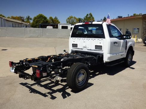 New 2026 Ford F250 XL AWD/4WD image 3