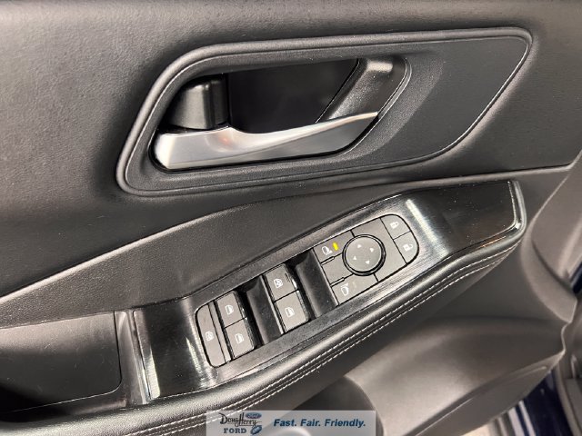 Used 2025 Nissan Rogue SV AWD/4WD image 22