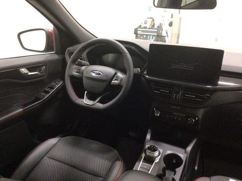 New 2025 Ford Escape ST-Line Select w/ Tech Pack #1 AWD/4WD image 17
