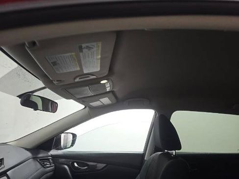 Used 2020 Nissan Rogue SV FWD image 15