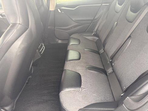 Used 2015 Tesla Model S 85 RWD image 22