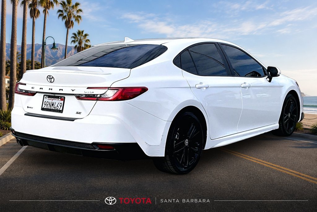 Used 2025 Toyota Camry SE FWD image 5