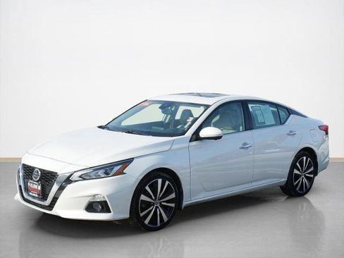 Certified 2020 Nissan Altima 2.5 Platinum image 7