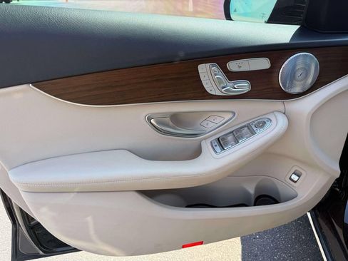 Used 2021 Mercedes-Benz C 300 4MATIC Sedan image 16