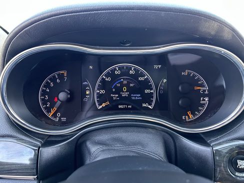 Used 2016 Jeep Grand Cherokee Overland AWD/4WD image 11
