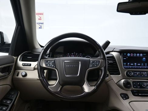 Used 2020 GMC Yukon XL Denali w/ Open Road Package image 31