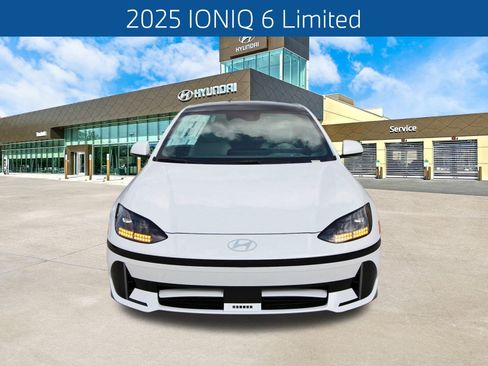 New 2025 Hyundai Ioniq 6 Limited image 2