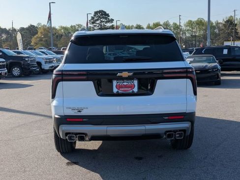 New 2026 Chevrolet Traverse LT w/ Driver Confidence Package FWD image 4