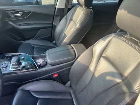 Used 2019 Audi Q7 3.0T Premium AWD/4WD image 4