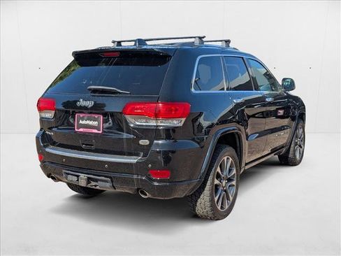 Used 2017 Jeep Grand Cherokee Overland image 5
