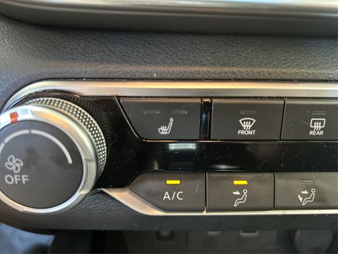 Used 2023 Nissan Altima 2.5 SR w/ SR Premium Package AWD/4WD image 34