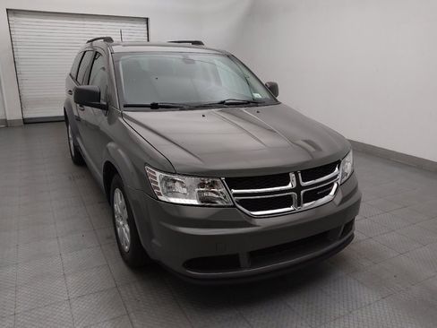 Used 2020 Dodge Journey SE FWD image 14
