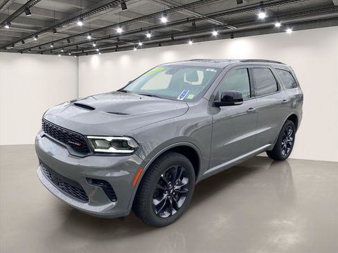 Used 2025 Dodge Durango GT AWD/4WD image 3