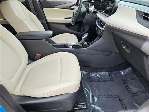 Used 2025 Buick Encore GX Sport Touring w/ Comfort Package image 19