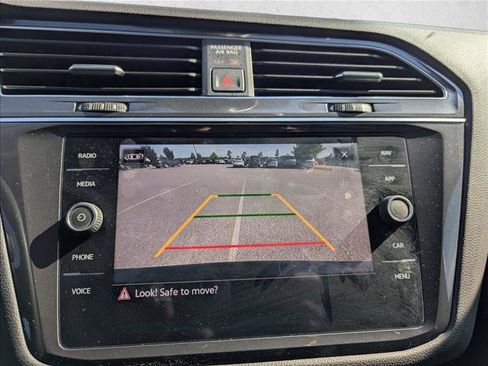 Used 2021 Volkswagen Tiguan S FWD image 19
