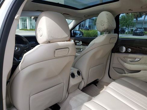 Used 2018 Mercedes-Benz E 400 4MATIC Wagon image 33