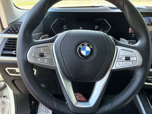 Used 2023 BMW X7 xDrive40i w/ Premium Package AWD/4WD image 29