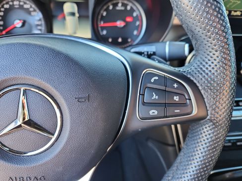 Used 2019 Mercedes-Benz GLC 300 image 30