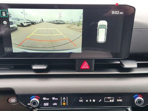 New 2026 Kia Carnival EX FWD image 15