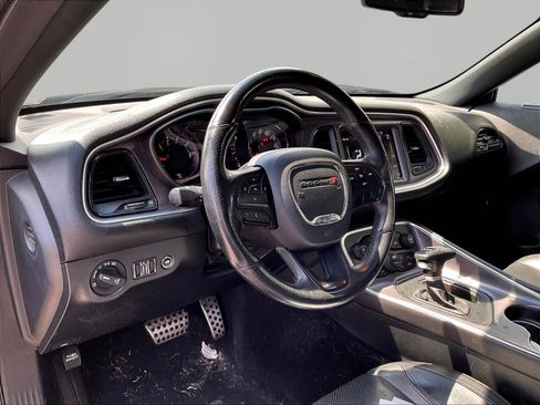 Used 2018 Dodge Challenger SXT Plus RWD image 14