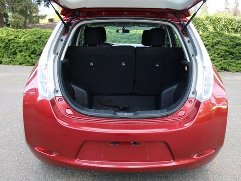 Used 2015 Nissan Leaf S w/ Charge Package FWD image 16