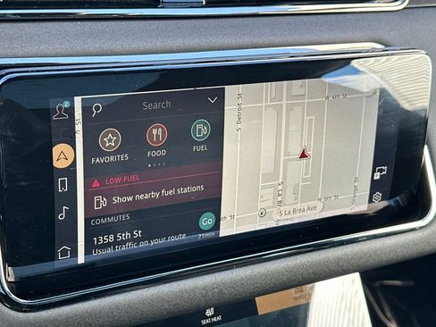 Certified 2022 Land Rover Range Rover Evoque R-Dynamic SE image 21