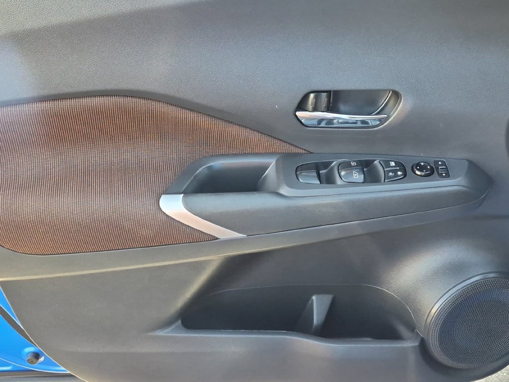 Used 2021 Nissan Kicks SR w/ Exterior Package FWD image 25