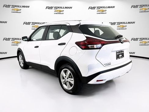 Used 2023 Nissan Kicks S FWD image 5