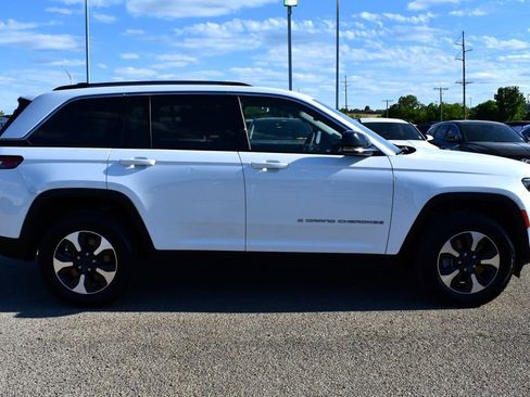 Used 2022 Jeep Grand Cherokee Limited 4xe w/ Luxury Tech Group II AWD/4WD image 2