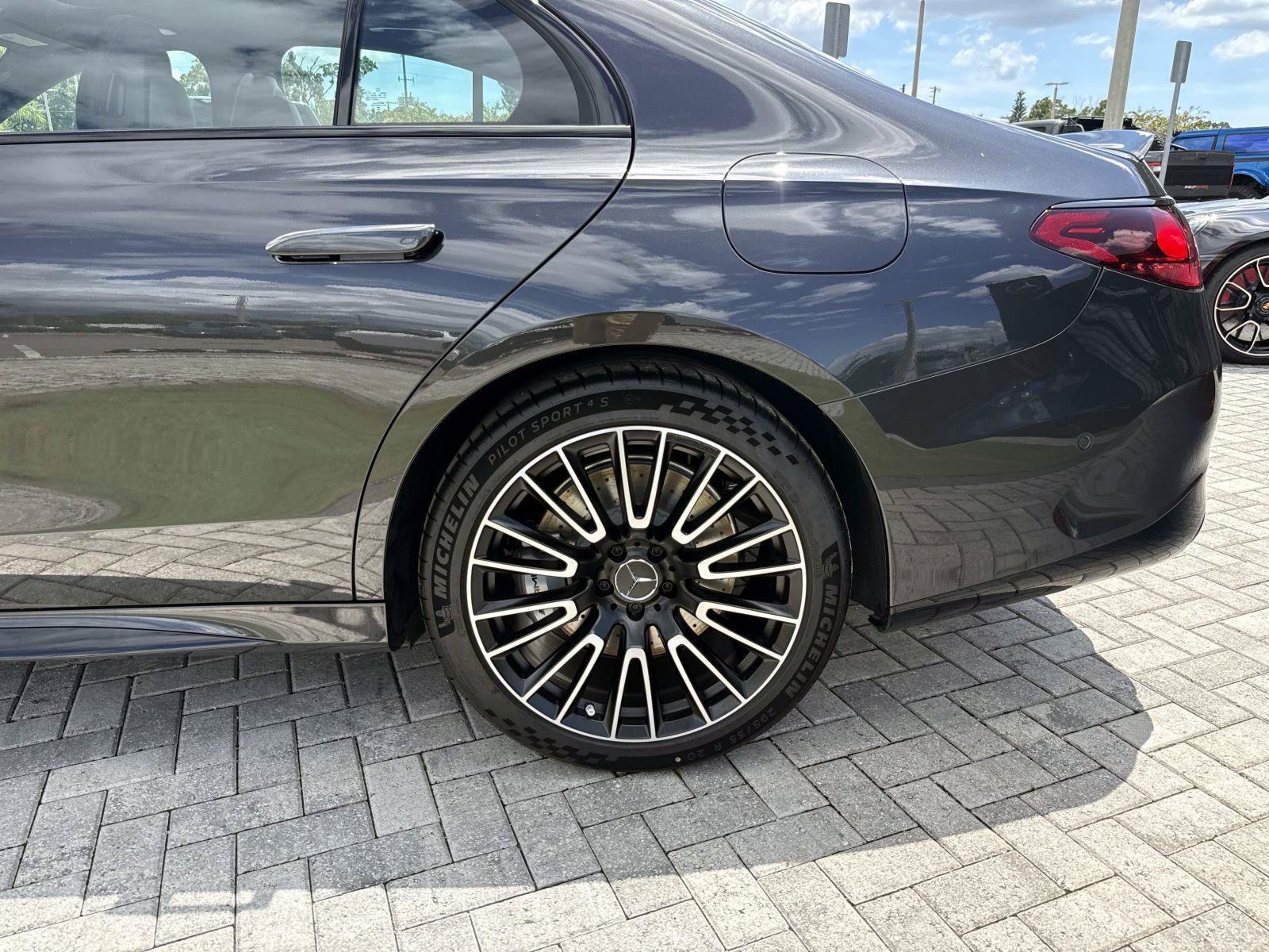 New 2027 Mercedes-Benz E 53 AMG e 4MATIC Sedan image 10